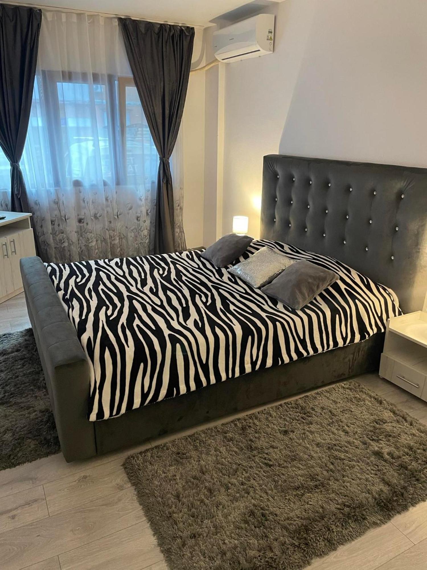 Apartament Nectaria Беїле-Херкулане Екстер'єр фото